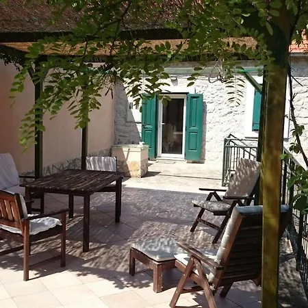 Holiday home House Pod Humom *